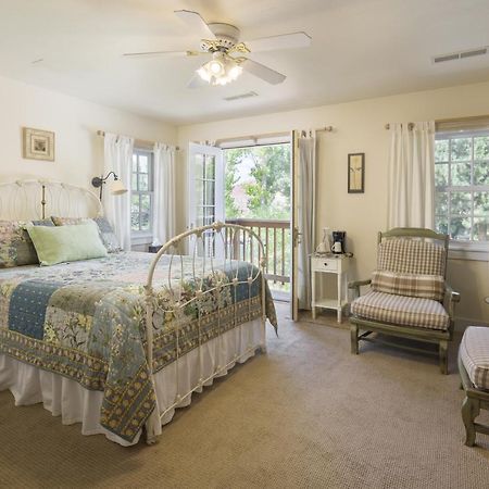 Sunflower Hill Inn Моуаб Екстериор снимка