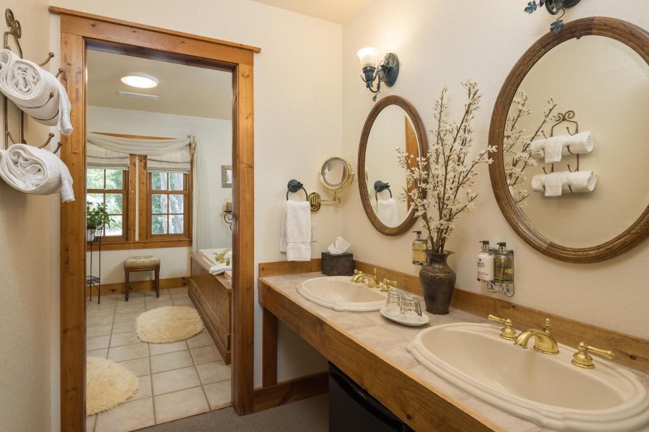 Sunflower Hill Inn Моуаб Екстериор снимка