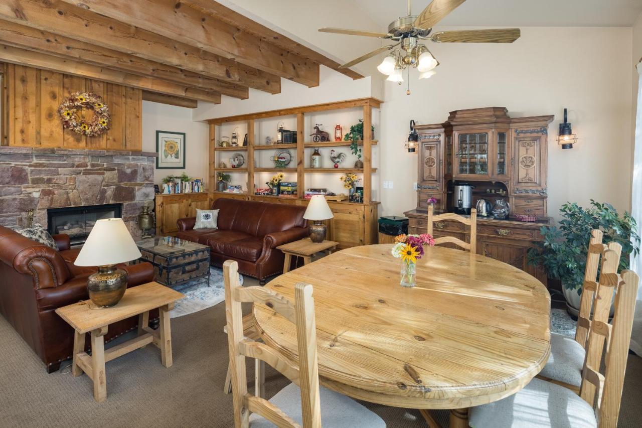 Sunflower Hill Inn Моуаб Екстериор снимка