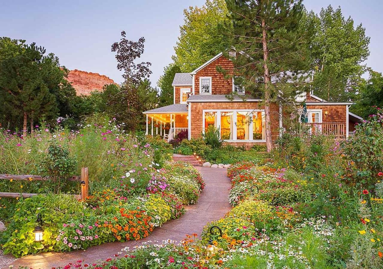 Sunflower Hill Inn Моуаб Екстериор снимка